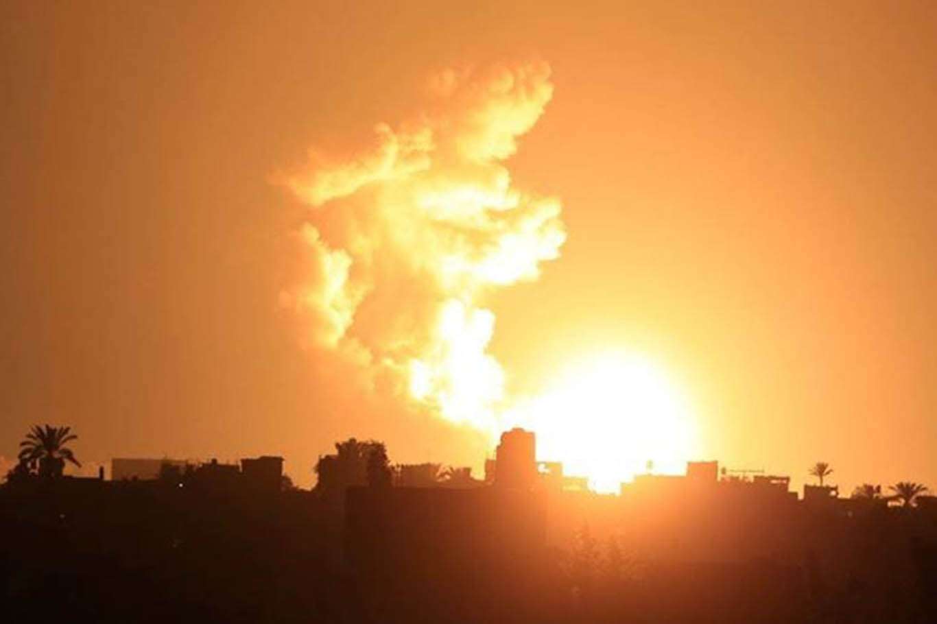 Zionist regime’s aerial attacks rock southern Gaza